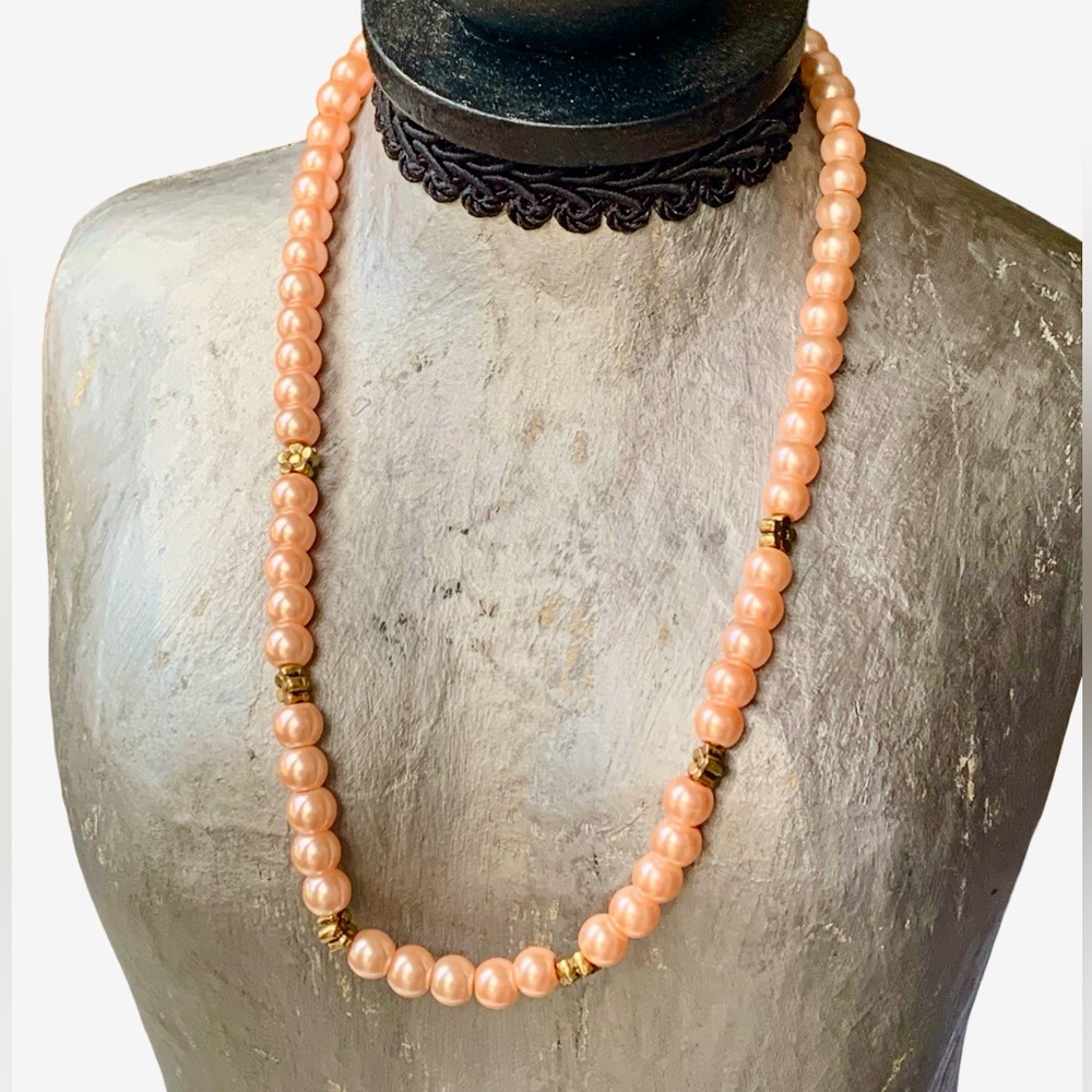 Lustrous Peachy Pink Faux Pearl Gold Flower Beads Necklace Woman’s Girls Jewelry